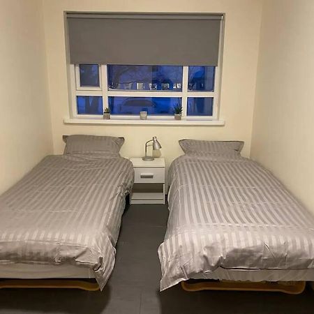Husavik 2 Bedroom Apartment Zewnętrze zdjęcie